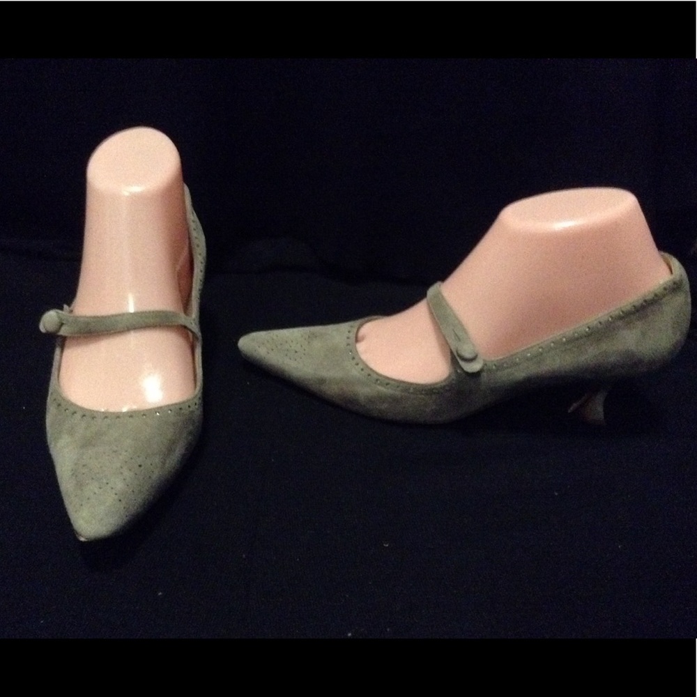 Manolo Blahnik Heels 🌻✨